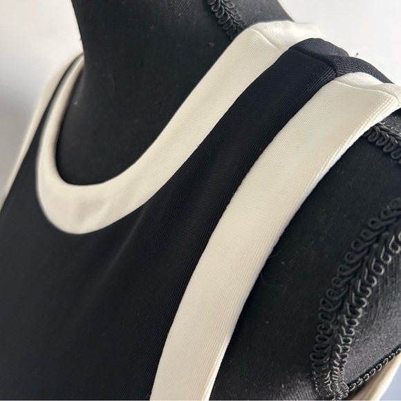 Boston Proper Elegant Black and White Sleeveless Dress. Size 8 (small) - Picture 4 of 4